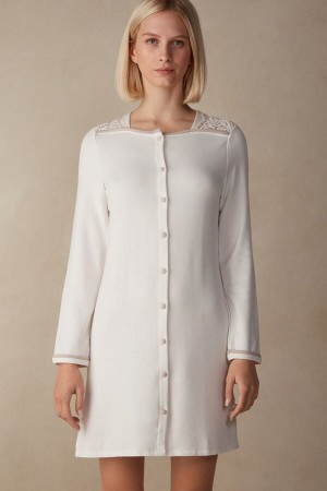 Intimissimi Romantic Bedroom Button Up Night Shirt In Modal With Ull Hvite | SN-ITMSM58403